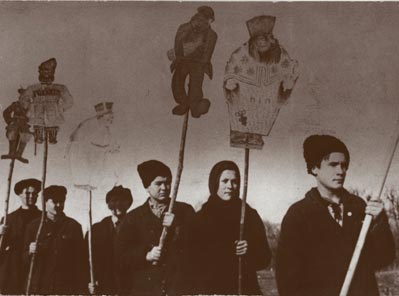 космомольский крестный ход.jpg